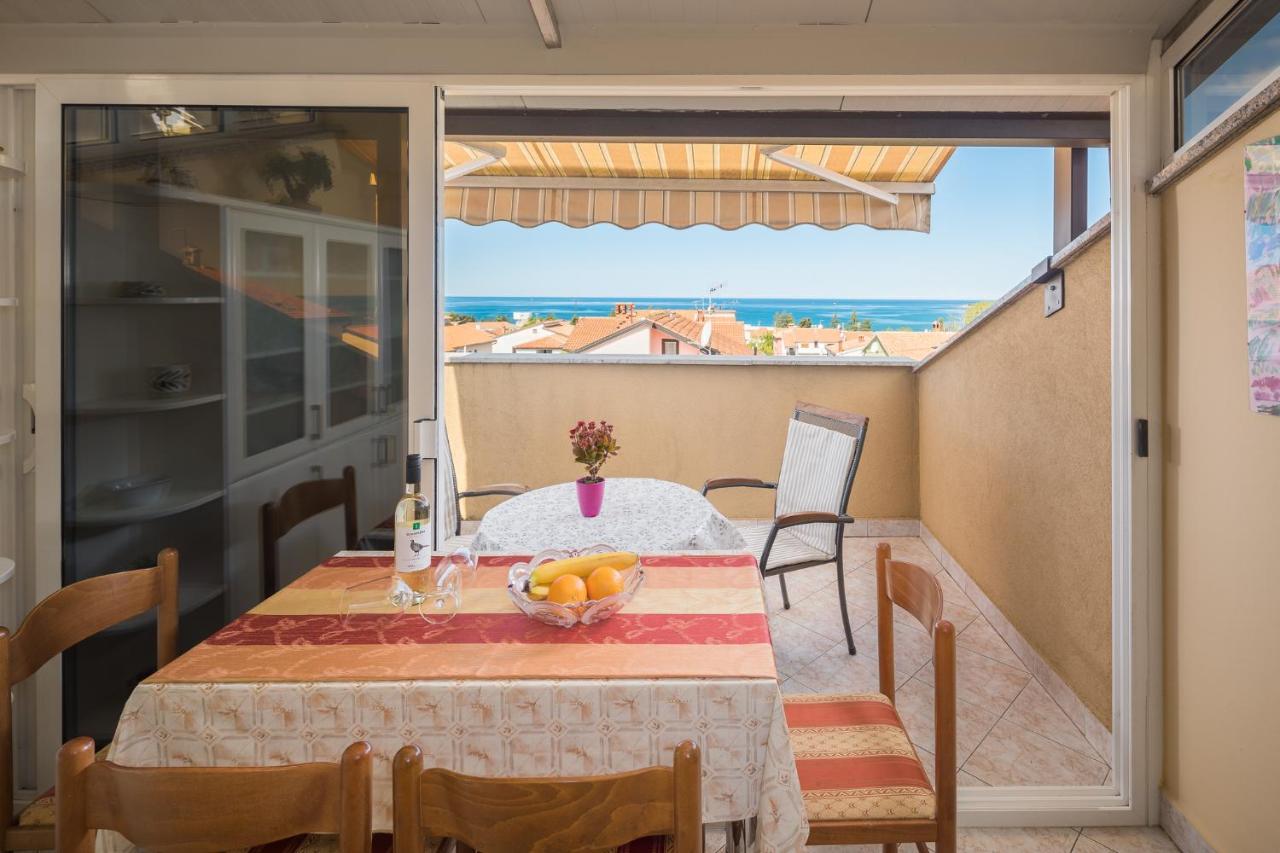 Appartement Bella Vista à Poreč Extérieur photo